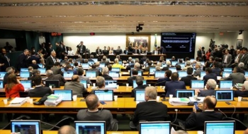 CCJ aprova relatório pela inadmissibilidade de denúncia contra Temer